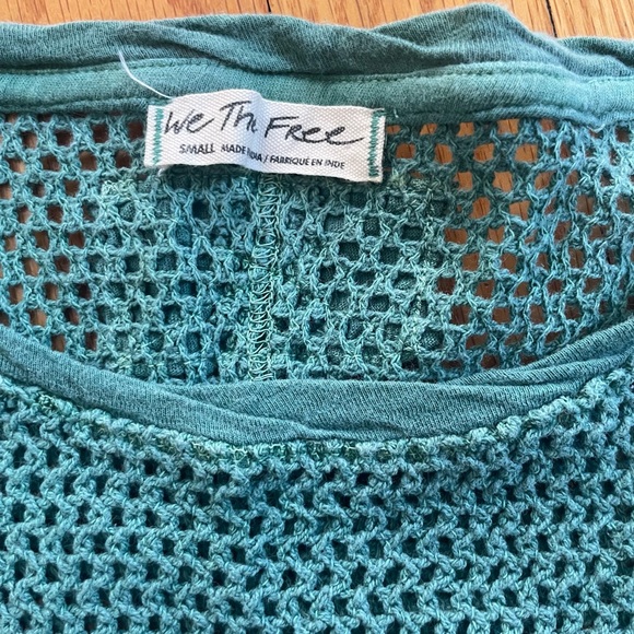 Green Mesh Knit Women's Top - Picture 3 of 6